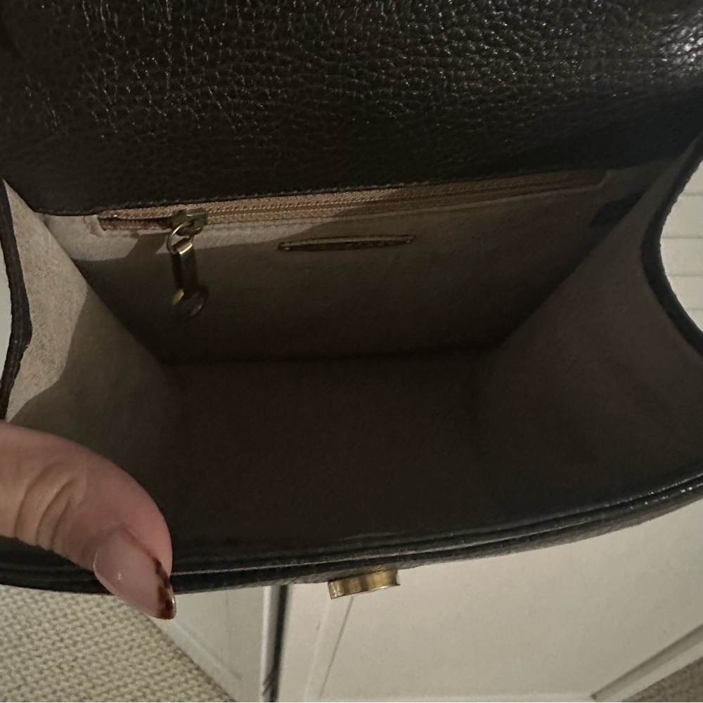 Vintage Mark Cross Leather Crossbody Bag- Excellent Condition - Picture 4 of 6